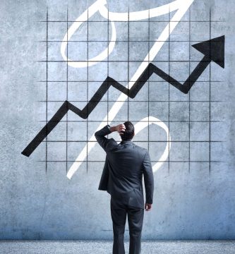 Cómo negociar tus tasas de interés y términos de préstamo con los bancos