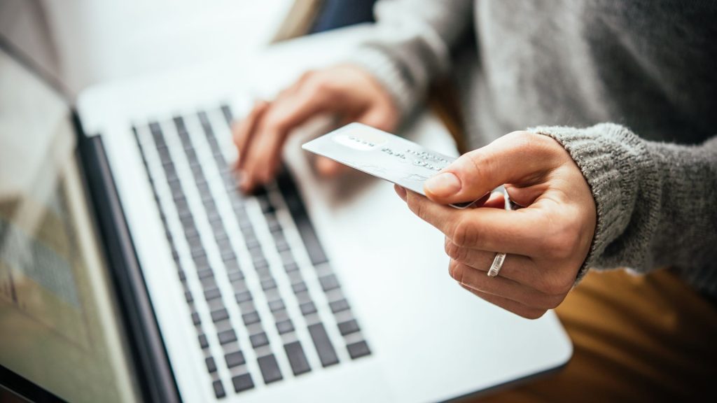 ¿Qué es una tarjeta de crédito asegurada y cómo funciona?